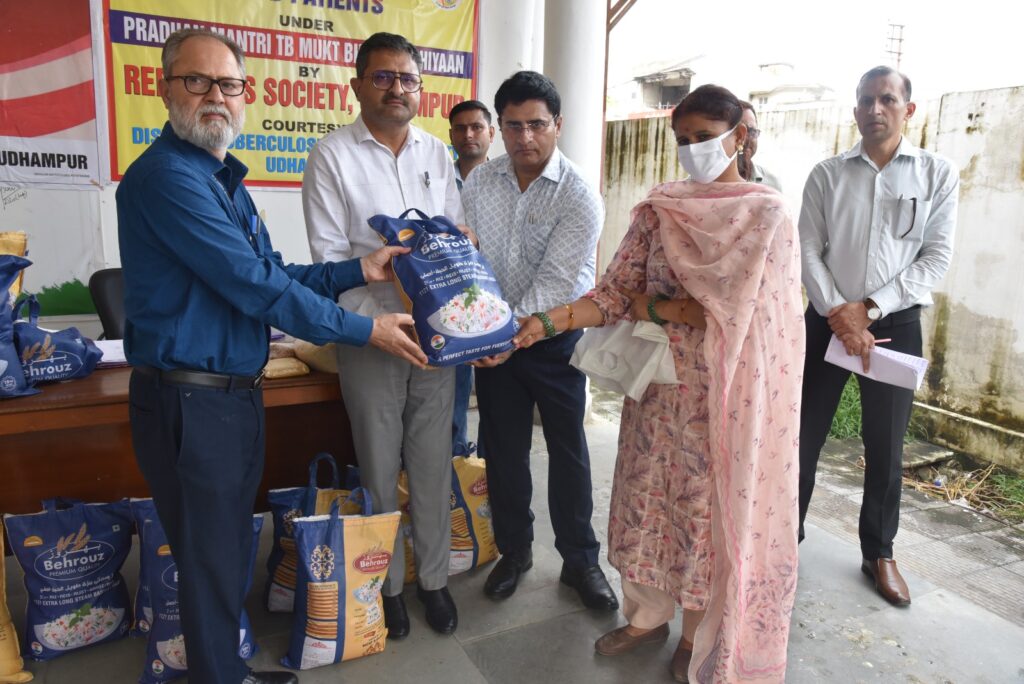 ADC Udhampur distributes nutrition kits to 15 TB patients under Red Cross