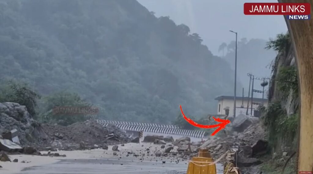 Heavy rains trigger flash floods, landslides and traffic disruptions in J&K