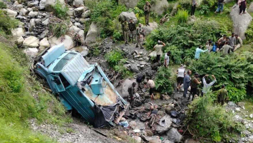 2 CRPF personnel dead, 12 injured after vehicle meets with accident in Udhampur