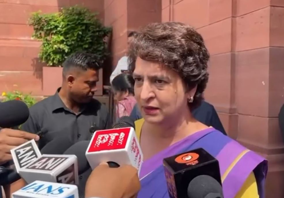 “You should investigate it”: Priyanka Gandhi Vadra slams Election Commission for asking Rahul Gandhi to sign affidavits