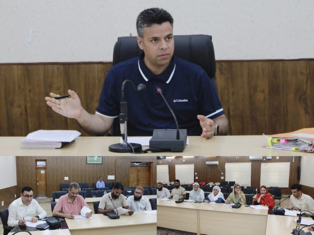 DC Budgam chairs DLIC meeting, 220 cases approved under Mission YUVA