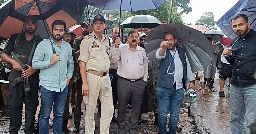 DC and SSP Poonch conduct joint visit to rain-affected areas and District Hospital