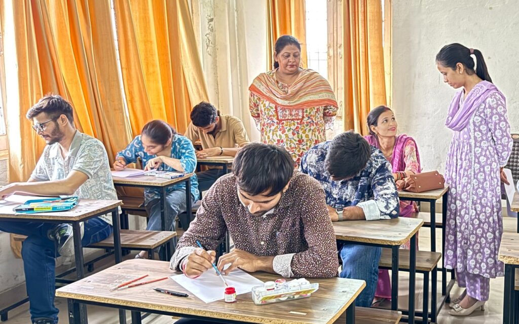 GDC Vijaypur organises Painting Competition to celebrate Unsung Heroes of Freedom Struggle