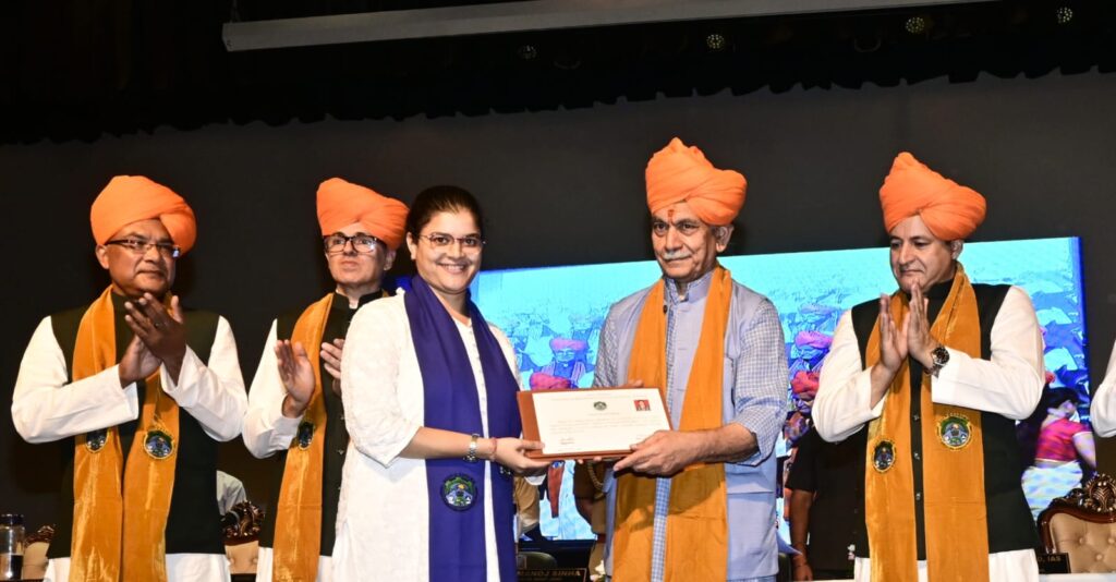 “Nari Shakti is making significant contribution to innovation…”LG Manoj Sinha delivers convocation address at SKAUST-Jammu