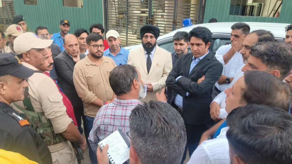 MD NHM, DC Rajouri inspects patient care scenario at Associated Hospital GMC