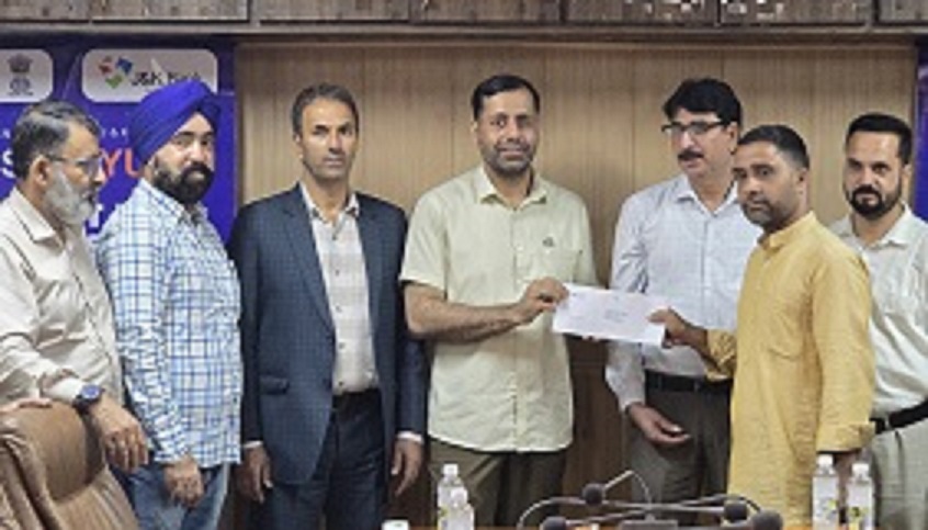Mission YUVA: Sanction letters distributed among 35 young entrepreneurs at Baramulla