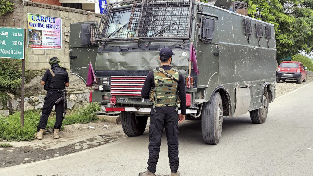 2 terrorists killed in encounter in Kulgam 2 terrorists killed in encounter in Kulgam