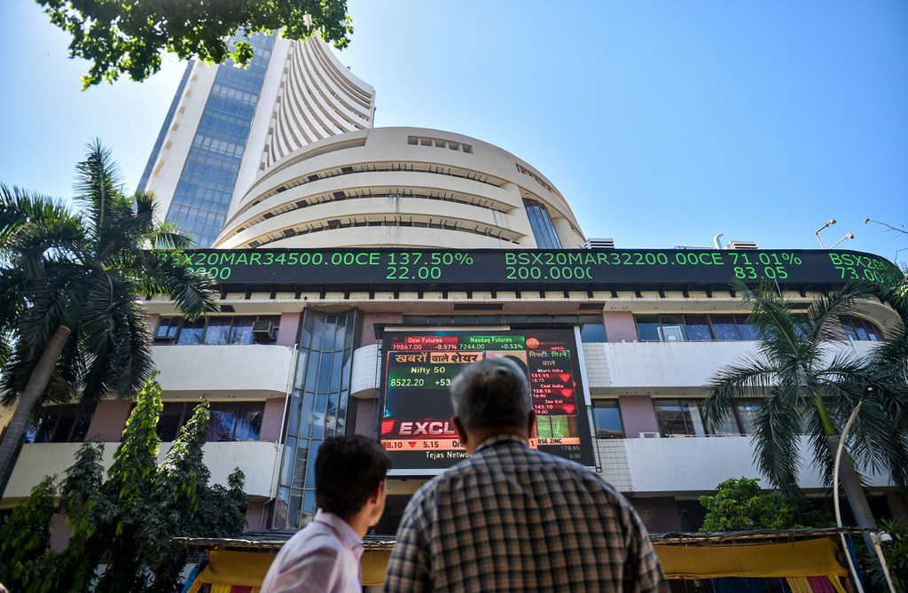 Markets decline in early trade after US moves to levy additional 25% tariffs