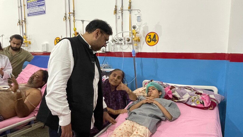 Satish Sharma visits GMC Jammu