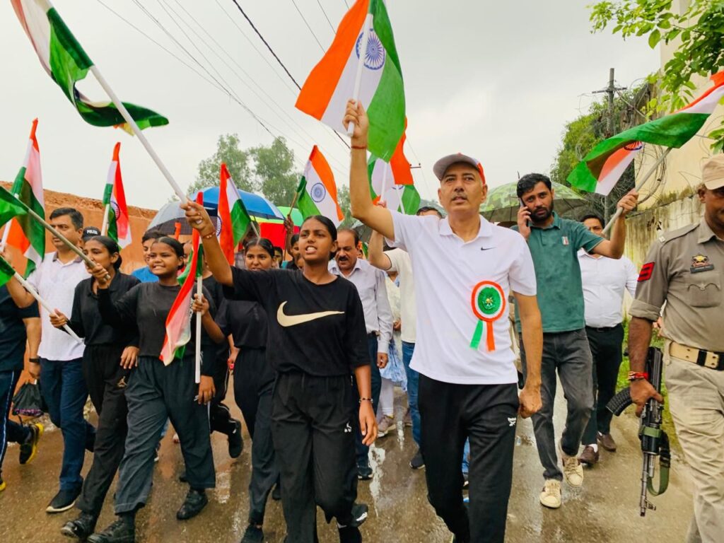 Sea of Tricolour in Kathua: District administration leads grand Tiranga rally