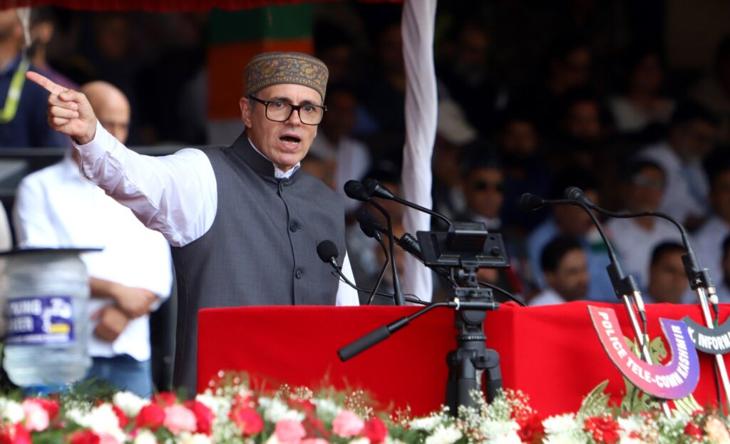 CM Omar Abdullah hoists national flag at Bakshi Stadium, addresses people on 79th Independence Day