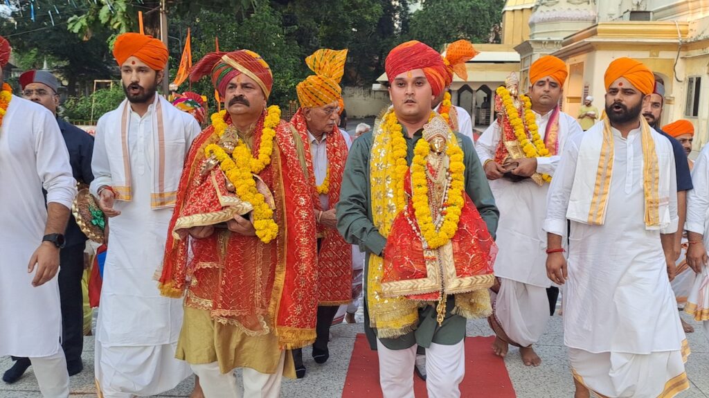 Dharmarth Trust Organizes Grand Shobha Yatra on Vijay Dashmi