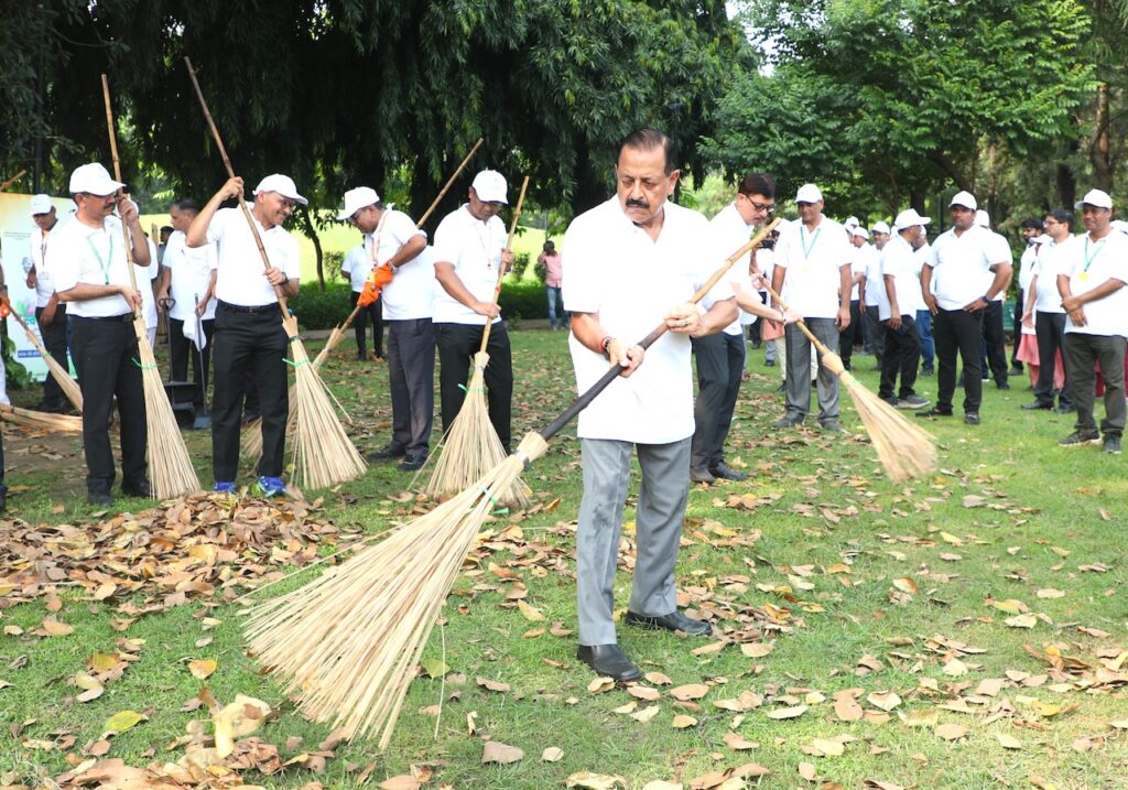 Dr Jitendra launches ‘Swachhta 5.0’, Rs 3,296 cr earned through scrap disposal