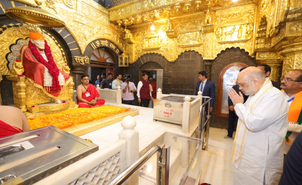 Home Minister Amit Shah offers prayers at Sai Baba temple in Shirdi
