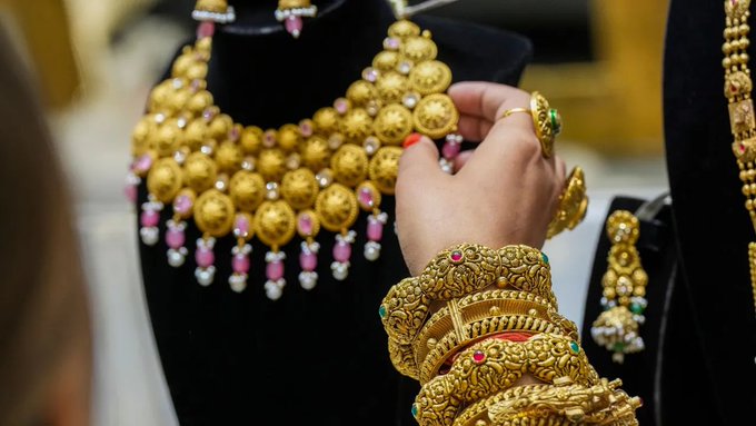 Gold, silver futures slide as US-China trade deal progress dampens safe haven appeal