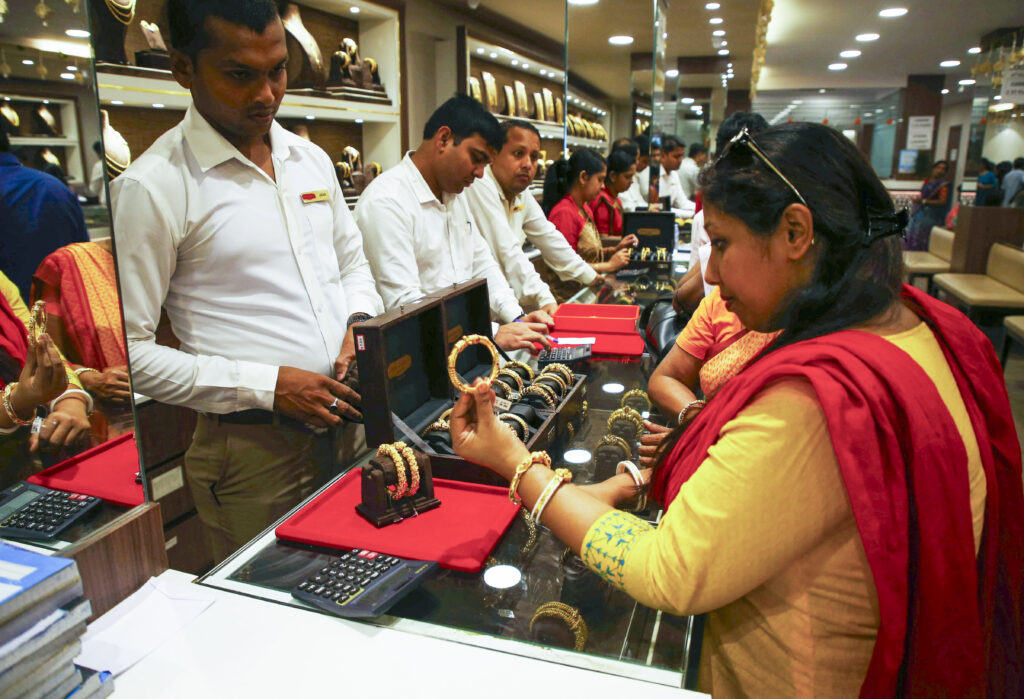 Gold futures hits record Rs 1.23 lakh/10 g as US-China tensions spur haven demand