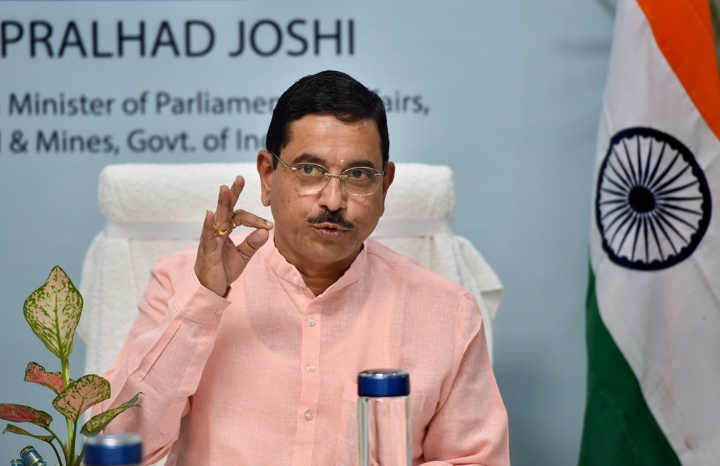 Govt launches probe into e-commerce platforms over extra charges classified as ‘Dark Pattern’