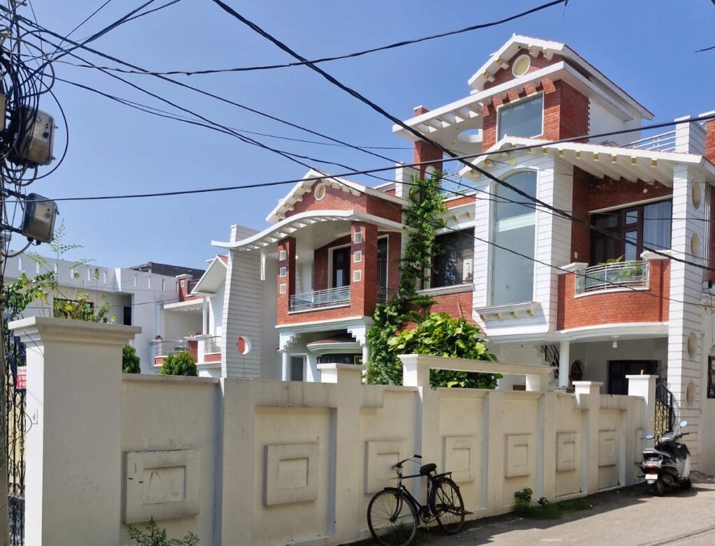 ACB Books Head in Disproportionate Assets Case
