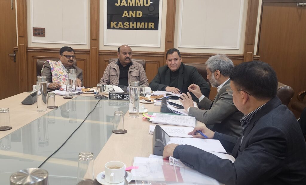 Deputy CM Calls for Pro-Public Decisions on Gair Mumkin Khads Issues