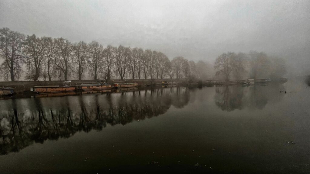 J&K Rainfall Deficit Soars to 86% Amid Prolonged Dry Spell; Water Bodies Recede, Forest Fire Risk Rises