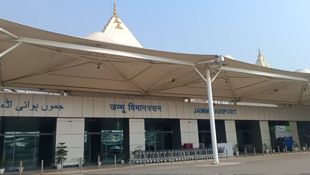 IndiGo Restores Most Jammu Flights, But Srinagar Operations Hit as Pilot-Rostering Crisis Persists
