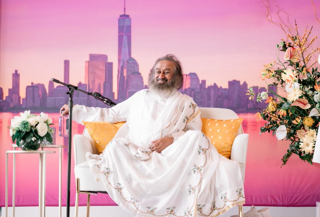Sri Sri Ravi Shankar leads 12.1 million people from 150 countries for world’s largest collective meditation
