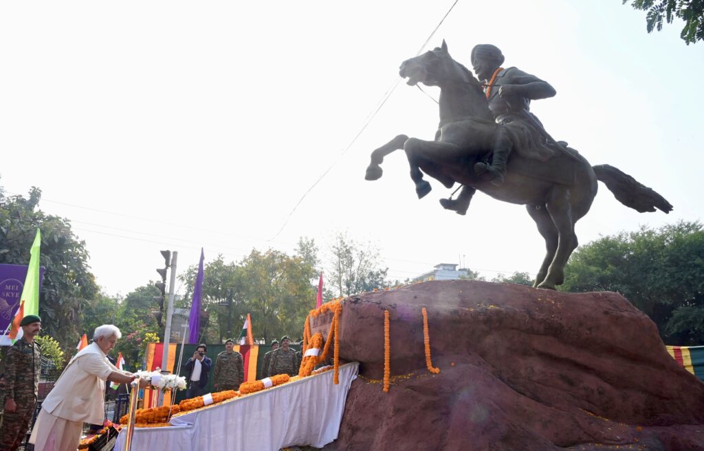 LG Manoj Sinha Pays Tributes to General Zorawar Singh on Martyrdom Day