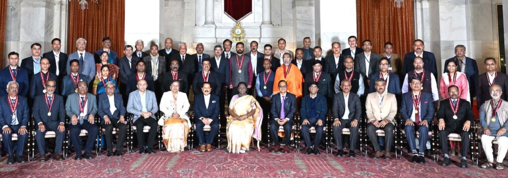 President presents National Award to ‘Team Aroma’, Dr Jitendra hails Lavender success story