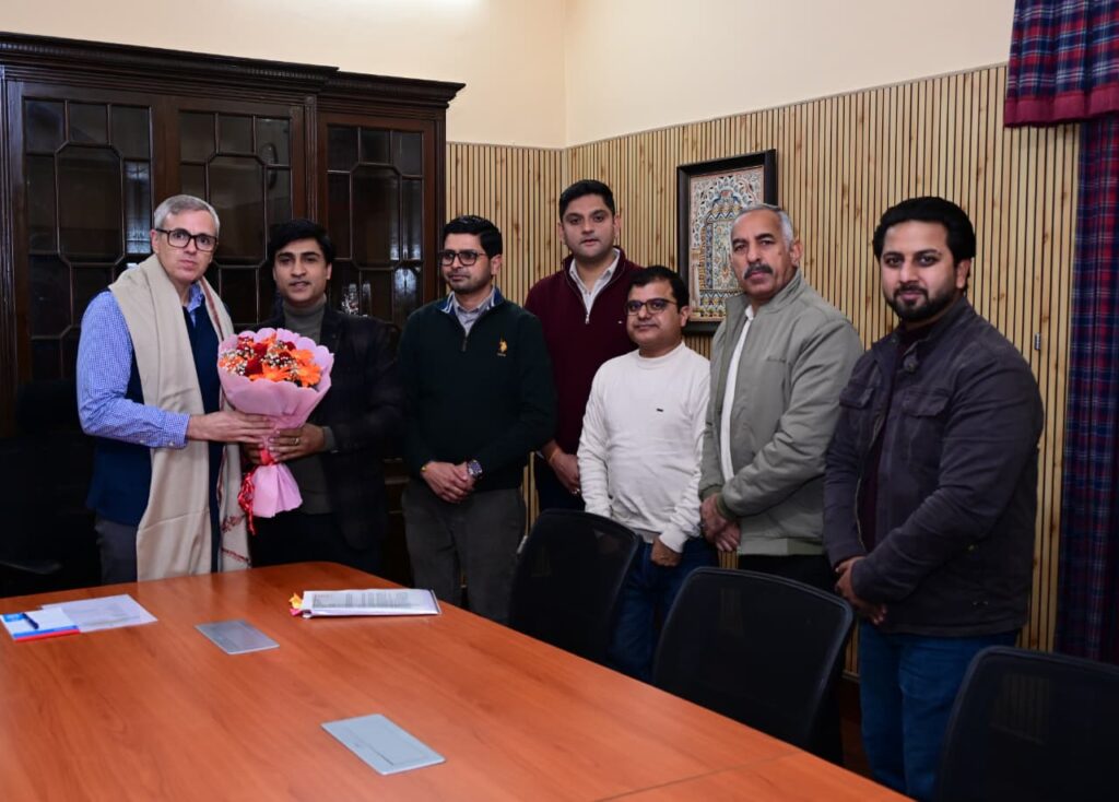 JKEEGA calls on CM Omar Abdullah; seeks ACP implementation, regularization and staffing reforms in Power Department