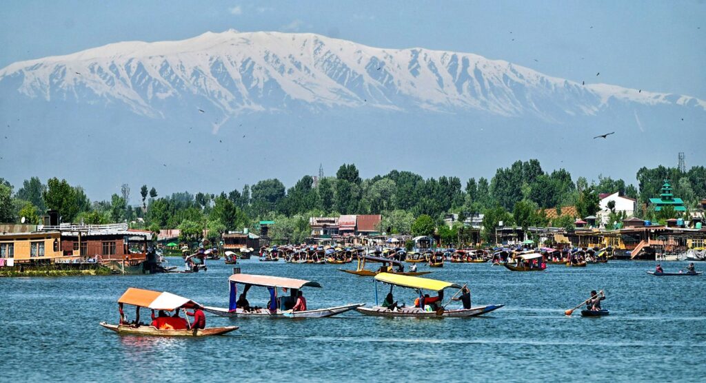 Over 1.62 Crore Tourists Visited J&K in 2025 So Far, Govt Tells Assembly