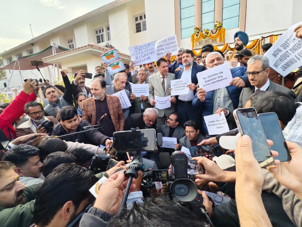 NC stages protest outside J&K Assembly, demands restoration of statehood