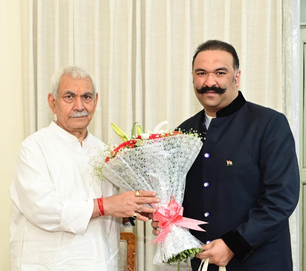 Ranvijay Singh Calls on LG Manoj Sinha, Invites Him to Raja Amar Singh Seminar