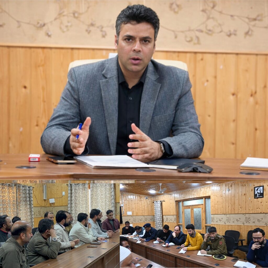 DC Anantnag reviews Traffic Regulation with Officers, Traders & Transporters