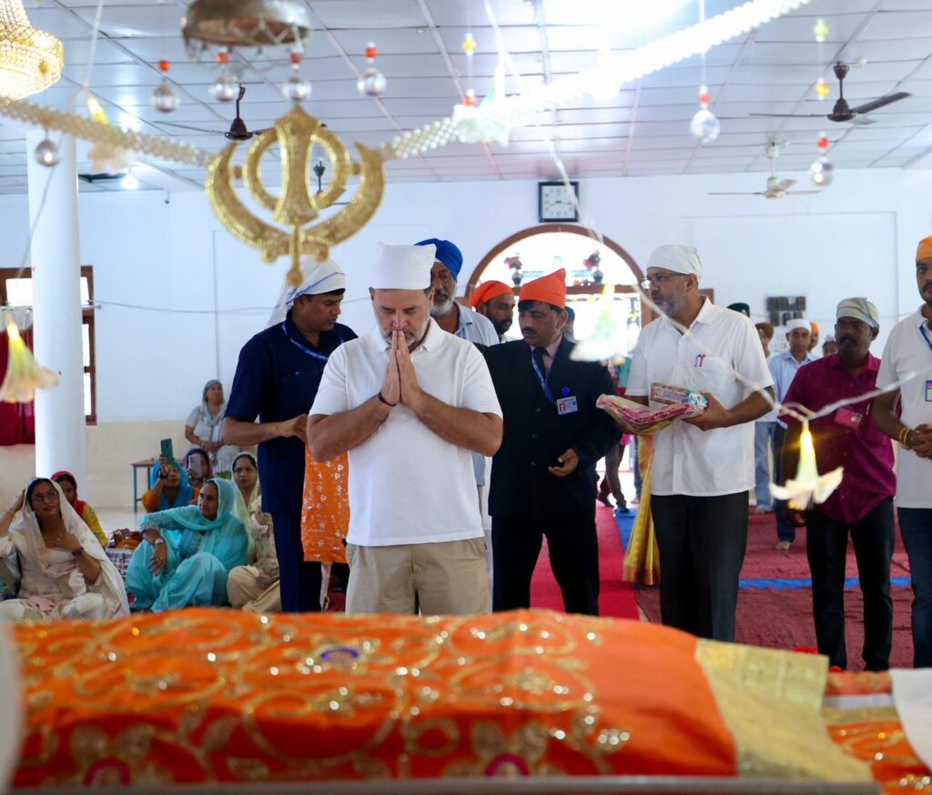 Rahul Gandhi pays obeisance at Campbell Bay gurdwara in Andaman and Nicobar Islands