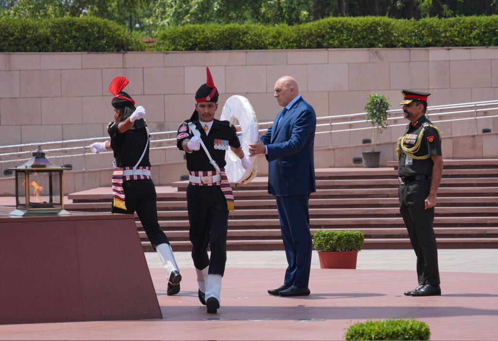 Italian Defence Minister Guido Crosetto lays wreath at National War Memorial