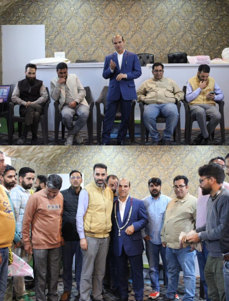District Treasury Shopian bids adieu to outgoing DTO