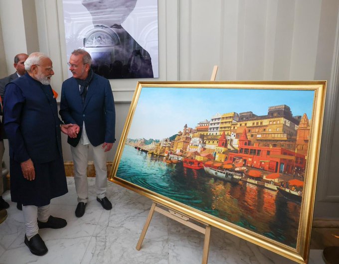 “Kashi in Rome”: PM Modi appreciates Italian painter Giampaolo Tomassetti’s work on Varanasi
