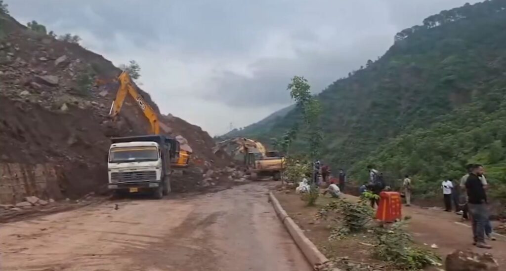 Jammu-Srinagar national highway shut for widening, debris clearance works