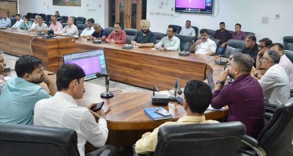 DC Kathua reviews implementation of Biometric Attendance System