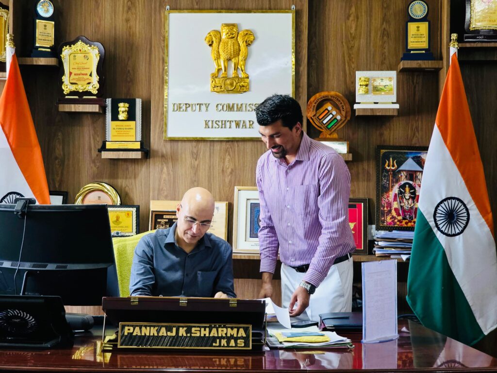 DC Kishtwar disburses compensation to nine families of road accident victims; cases submitted by ARTO Kishtwar