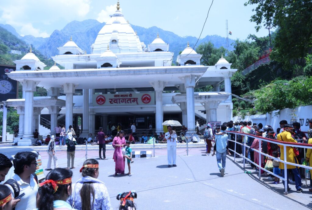 Shri Mata Vaishno Devi Rs.500-Crore ‘fake silver’ offerings row: Jammu court summons crime branch inquiry officer