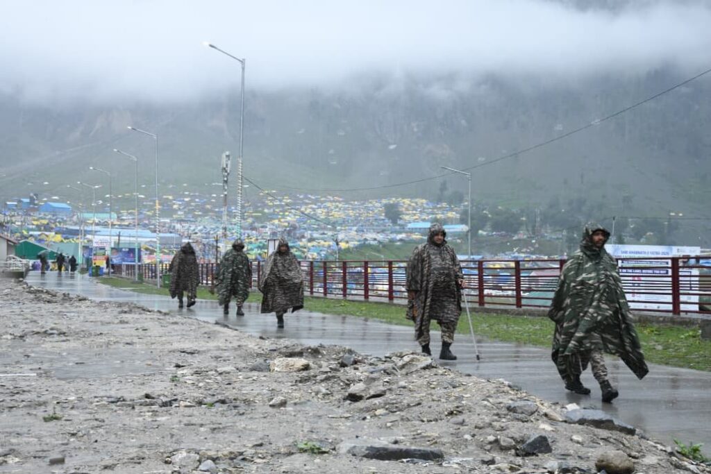 Amarnath Yatra suspended from Baltal route due to bad weather