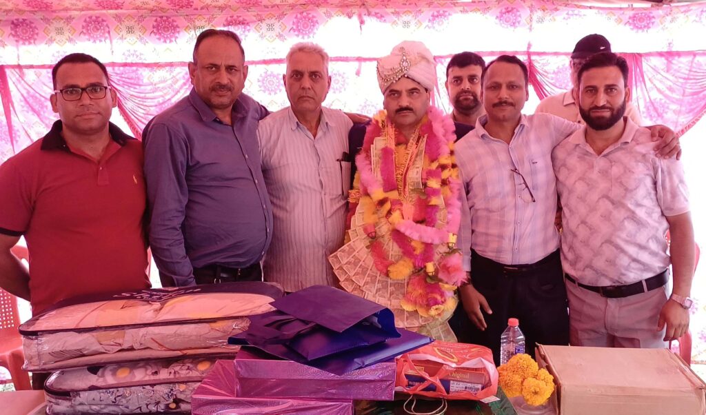 PDD Bhaderwah bids farewell to Technician-I Imtiaz Ahmed Kelu on his superannuation