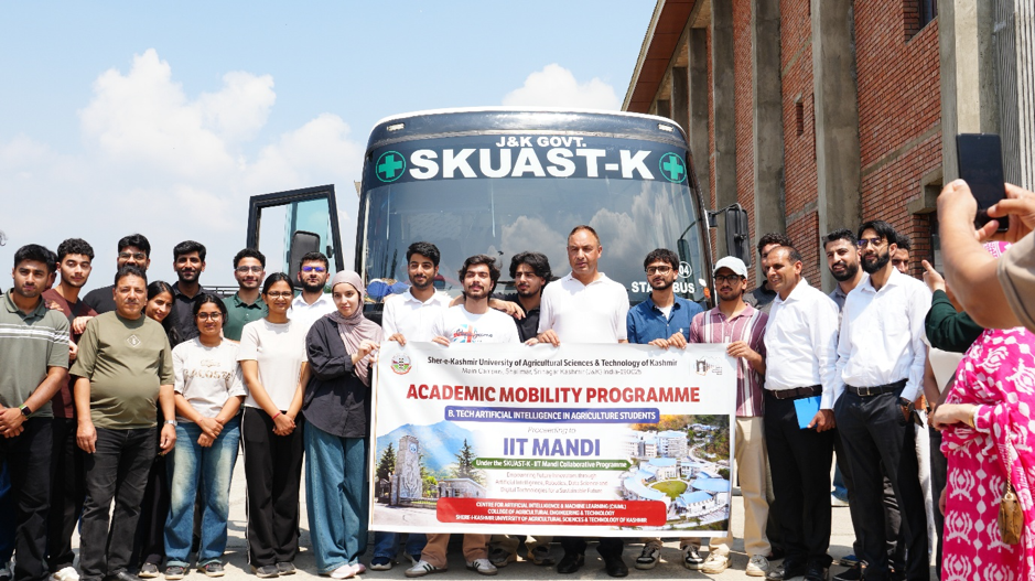 SKUAST-K flags off first batch of BTech Artificial Intelligence students to IIT Mandi
