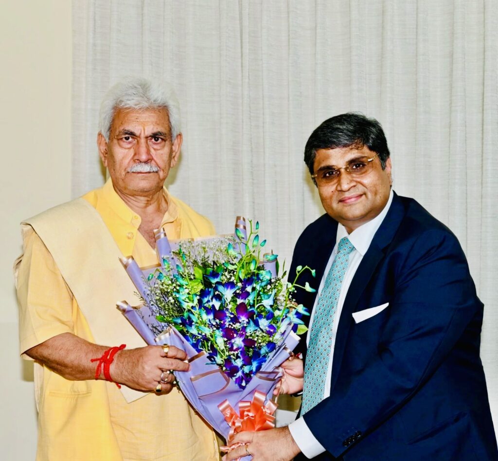 ICC Jammu Chairman Meets LG Manoj Sinha, Raises Trade and Industrial Issues