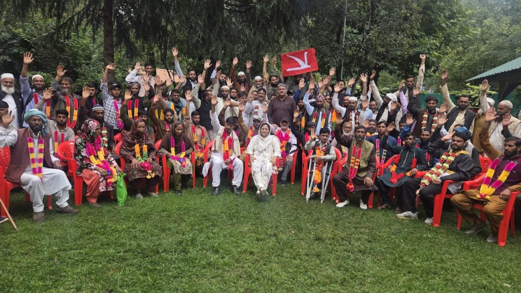 Around 150 Workers From PDP, Congress, BJP, AAP Join NC in Banihal
