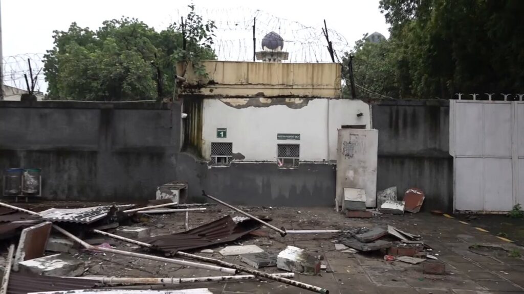 Security Perimeter Outside Pakistan High Commission in Delhi Dismantled Amid Diplomatic Tensions