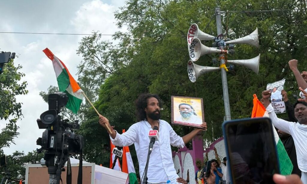 “Govt will have to listen to us”: Devendra Nath Mahato joins Vidhan Sabha gherao march against exam irregularities in Jharkhand