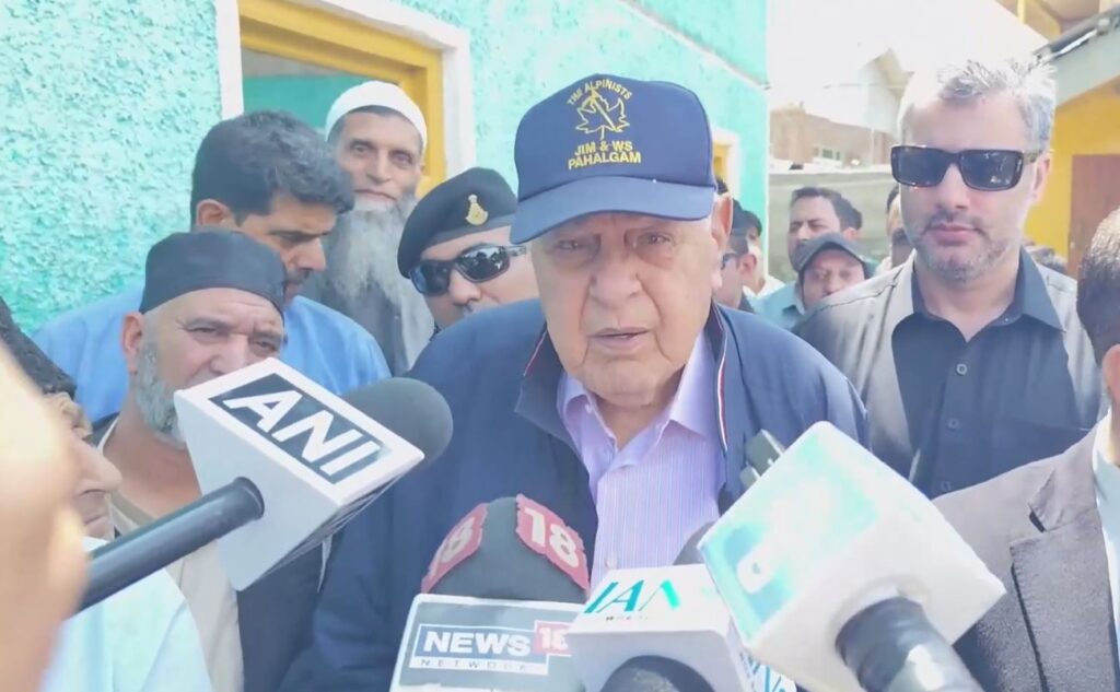 Farooq Abdullah seeks probe into killing of 2 migrant labourers in Kulgam, questions timing of attack