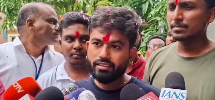 Send your kids to village schools for a day to know rural students’ plight: Abhijit Dipke to politicians